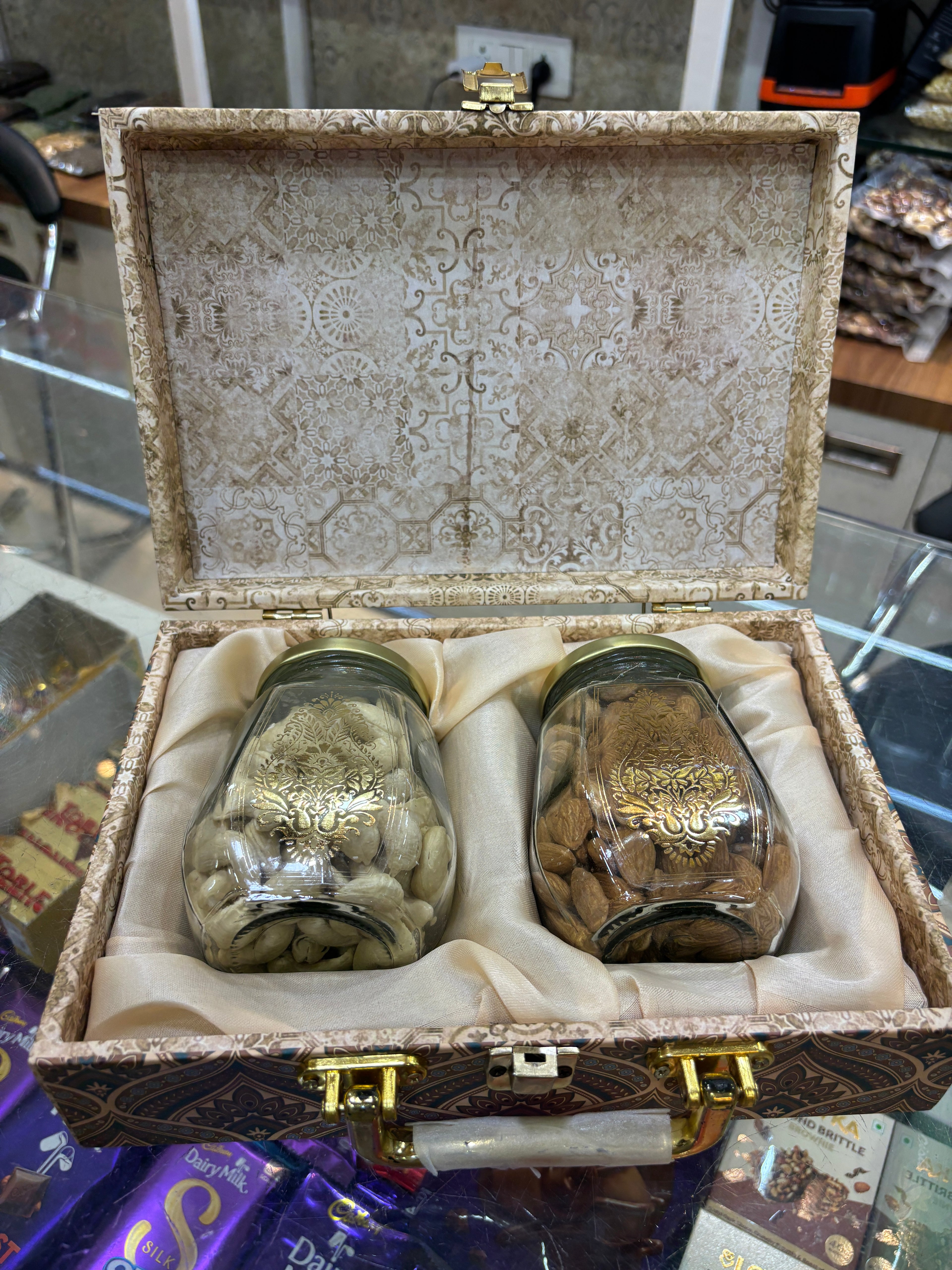 Gifting box